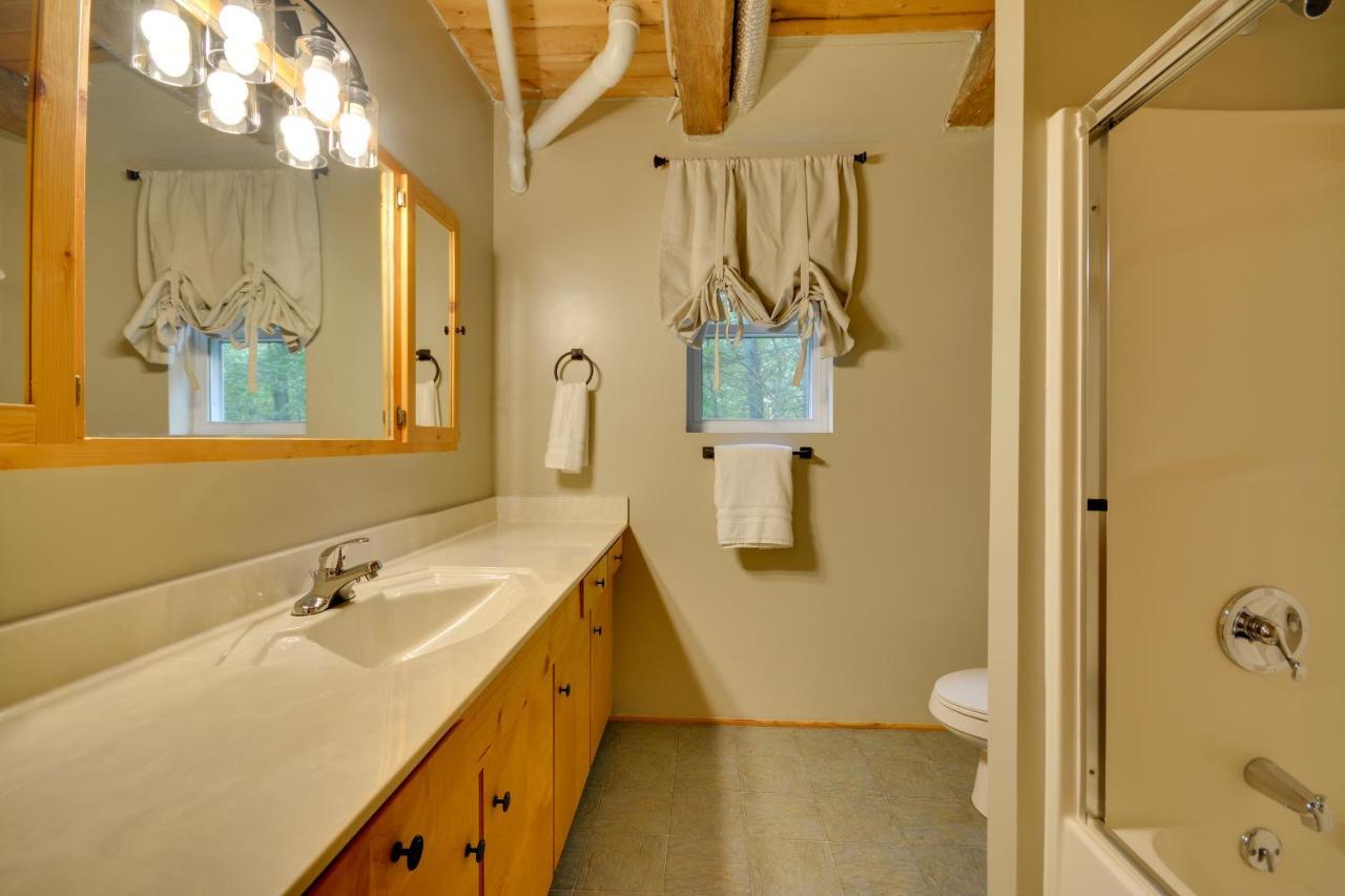 Serene Fancy Gap Cabin Retreat In Private Setting! Екстериор снимка